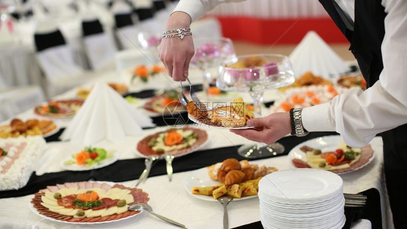揭秘小型餐饮供应链加盟：条件与考量