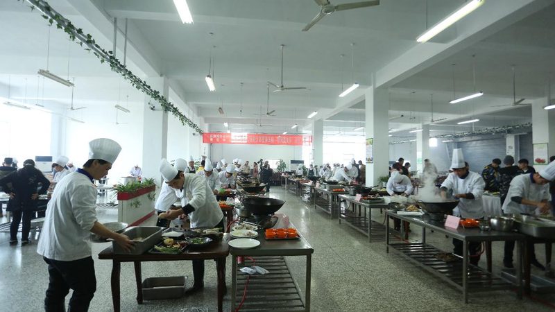 餐饮供应链公司的经营范围主要包括以下几个方面：